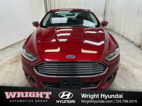 Used 2013 Ford Fusion Titanium image 2