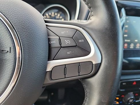 Used 2021 Jeep Compass Latitude FWD image 31