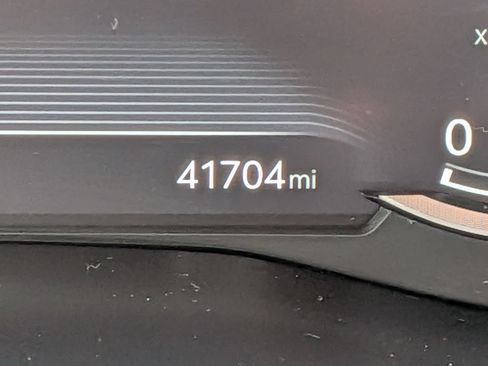 Used 2024 Genesis G70 2.5T RWD image 21