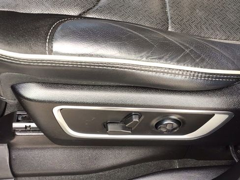 Used 2021 RAM 1500 Laramie image 11