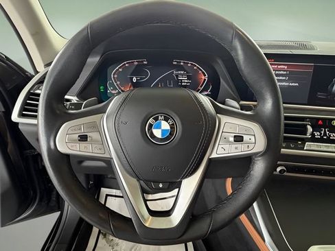 Used 2022 BMW X7 xDrive40i w/ Executive Package image 22