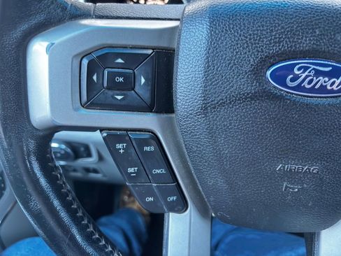 Used 2018 Ford F150 Lariat image 23