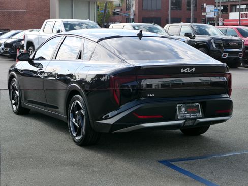 Used 2025 Kia K4 EX FWD image 3