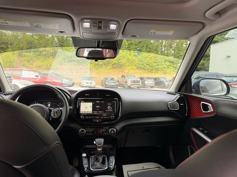 Used 2020 Kia Soul GT-Line Turbo FWD image 8