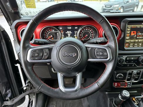 Certified 2022 Jeep Gladiator Rubicon w/ Cold Weather Group image 25