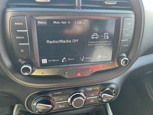 Used 2024 Kia Soul LX w/ Option Group 015 FWD image 23
