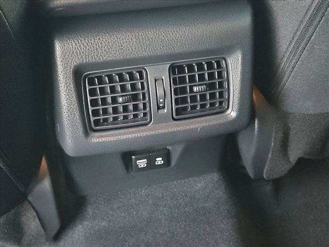 Used 2025 Toyota Camry LE FWD image 23