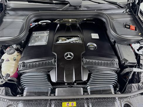 New 2026 Mercedes-Benz GLS 580 4MATIC image 34