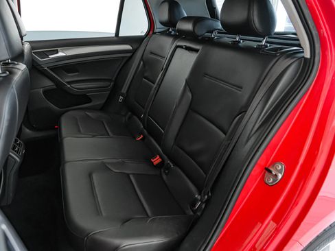 Used 2015 Volkswagen Golf SE image 30