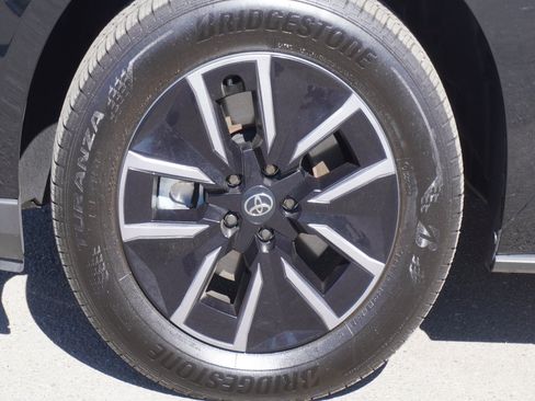 Used 2026 Toyota bZ FWD image 7