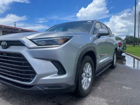 Used 2026 Toyota Grand Highlander AWD image 10