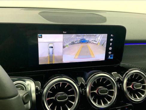 Certified 2023 Mercedes-Benz GLB 250 image 24