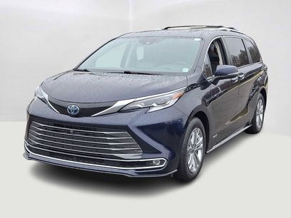 Certified 2021 Toyota Sienna Platinum