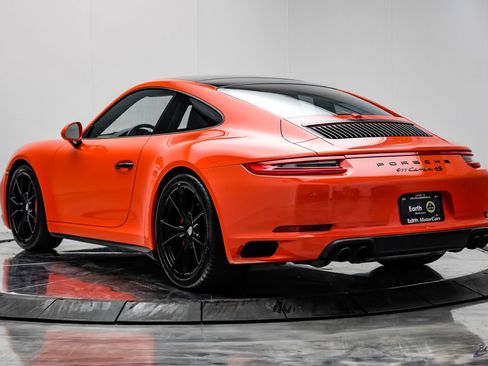Used 2018 Porsche 911 Carrera 4S AWD/4WD image 9