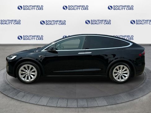 Used 2020 Tesla Model X Long Range image 3