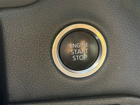 Used 2022 Toyota Tundra Limited image 23