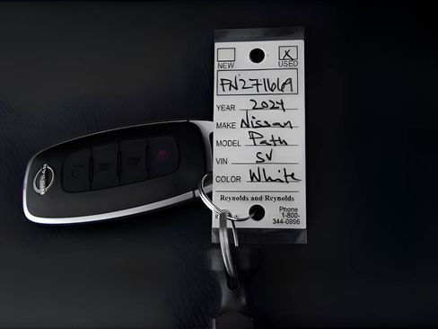 Used 2024 Nissan Pathfinder SV image 22