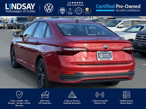 Certified 2024 Volkswagen Jetta SE w/ Panoramic Sunroof Package image 5