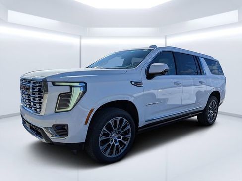 New 2026 GMC Yukon XL Denali w/ Sun & Power Step Package image 7