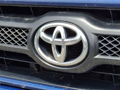 Used 2015 Toyota Tacoma 4x4 Double Cab w/ TRD Sport Package image 5