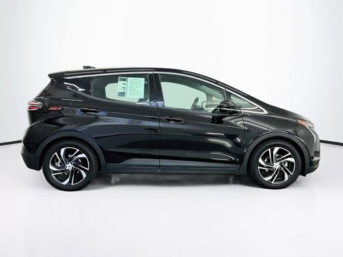 Used 2023 Chevrolet Bolt LT w/ Infotainment Package FWD image 10
