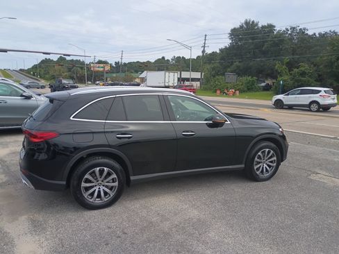 Used 2026 Mercedes-Benz GLC 300 image 5