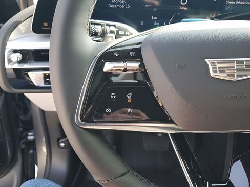 New 2026 Cadillac Lyriq Premium Luxury image 34