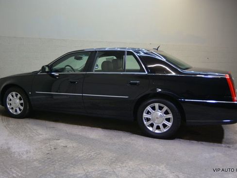 Used 2008 Cadillac DTS image 30