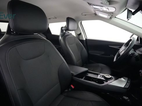 Used 2025 Kia EV6 Light RWD image 23