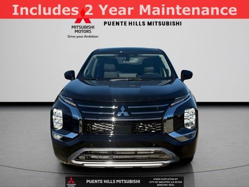 New 2026 Mitsubishi Outlander SE image 2