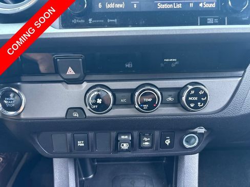 Used 2018 Toyota Tacoma TRD Sport RWD image 23
