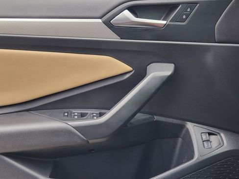 Used 2021 Volkswagen Jetta SE image 23