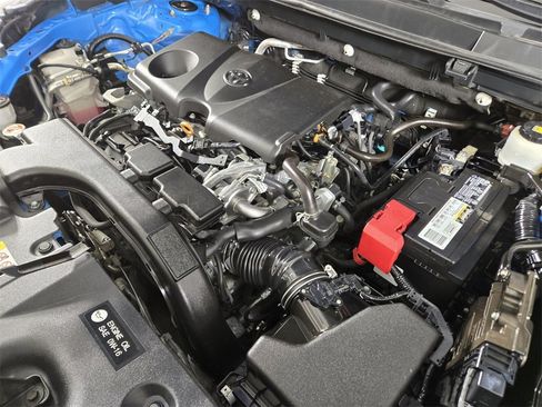 Used 2020 Toyota RAV4 LE image 20