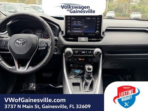 Used 2019 Toyota RAV4 XLE Premium image 13