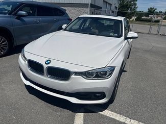 Used 2018 BMW 320i xDrive Sedan w/ Premium Package AWD/4WD video 2