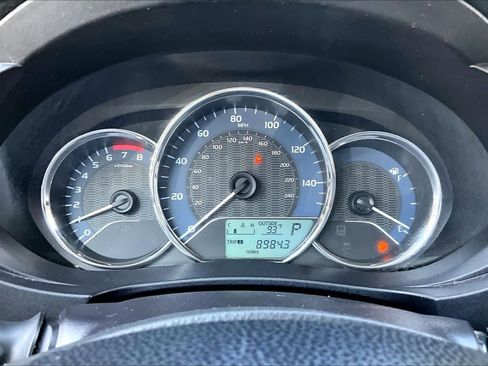 Used 2016 Toyota Corolla LE FWD image 24