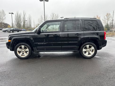 Used 2014 Jeep Patriot Sport w/ Power Value Group image 4