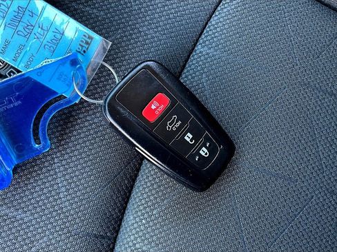 Used 2024 Toyota RAV4 XLE w/ Convenience Package image 32