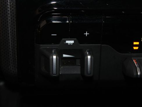 Used 2023 RAM 1500 Limited AWD/4WD image 45