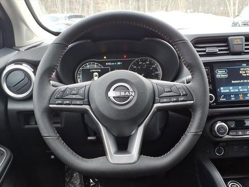 New 2025 Nissan Versa SR w/ Trunk Package image 12