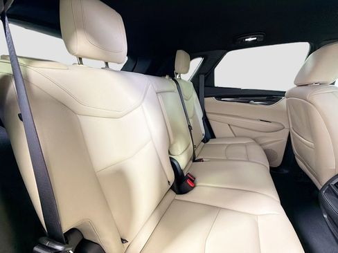 Used 2018 Cadillac XT5 FWD image 25