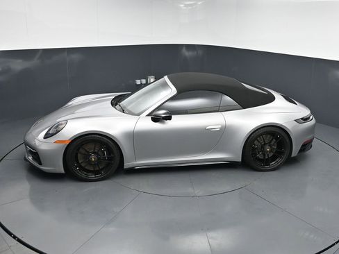 Certified 2024 Porsche 911 Carrera GTS RWD image 13