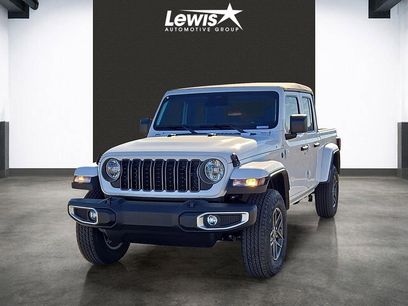 New 2026 Jeep Gladiator Sport