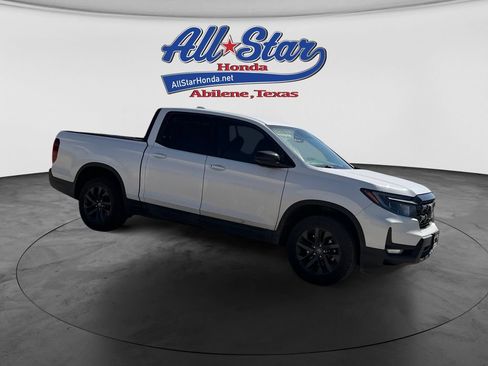 Certified 2025 Honda Ridgeline Sport image 3
