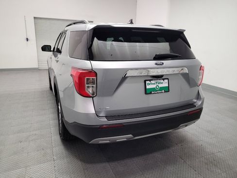 Used 2024 Ford Explorer XLT w/ Equipment Group 202A RWD image 6