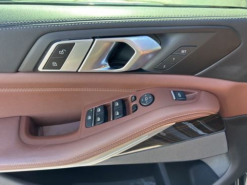 Used 2024 BMW X5 sDrive40i w/ M Sport Package image 5