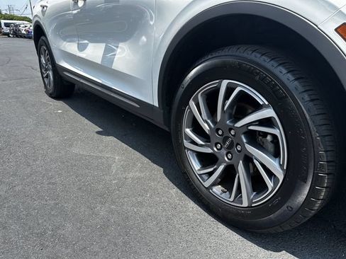 Certified 2024 Lincoln Corsair AWD w/ Equipment Group 101A image 11
