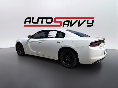 Used 2022 Dodge Charger SXT w/ Leather Interior Group RWD image 7