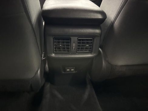 Used 2022 Toyota RAV4 XLE image 9