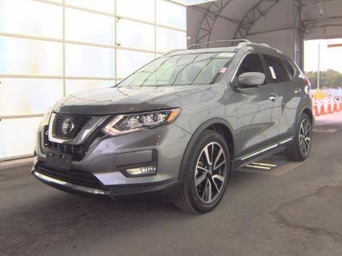 Used 2019 Nissan Rogue SL w/ Premium Package FWD image 2